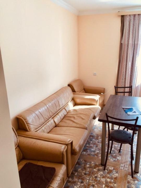 Lali Acomodação com café da manhã Tbilisi Exterior foto